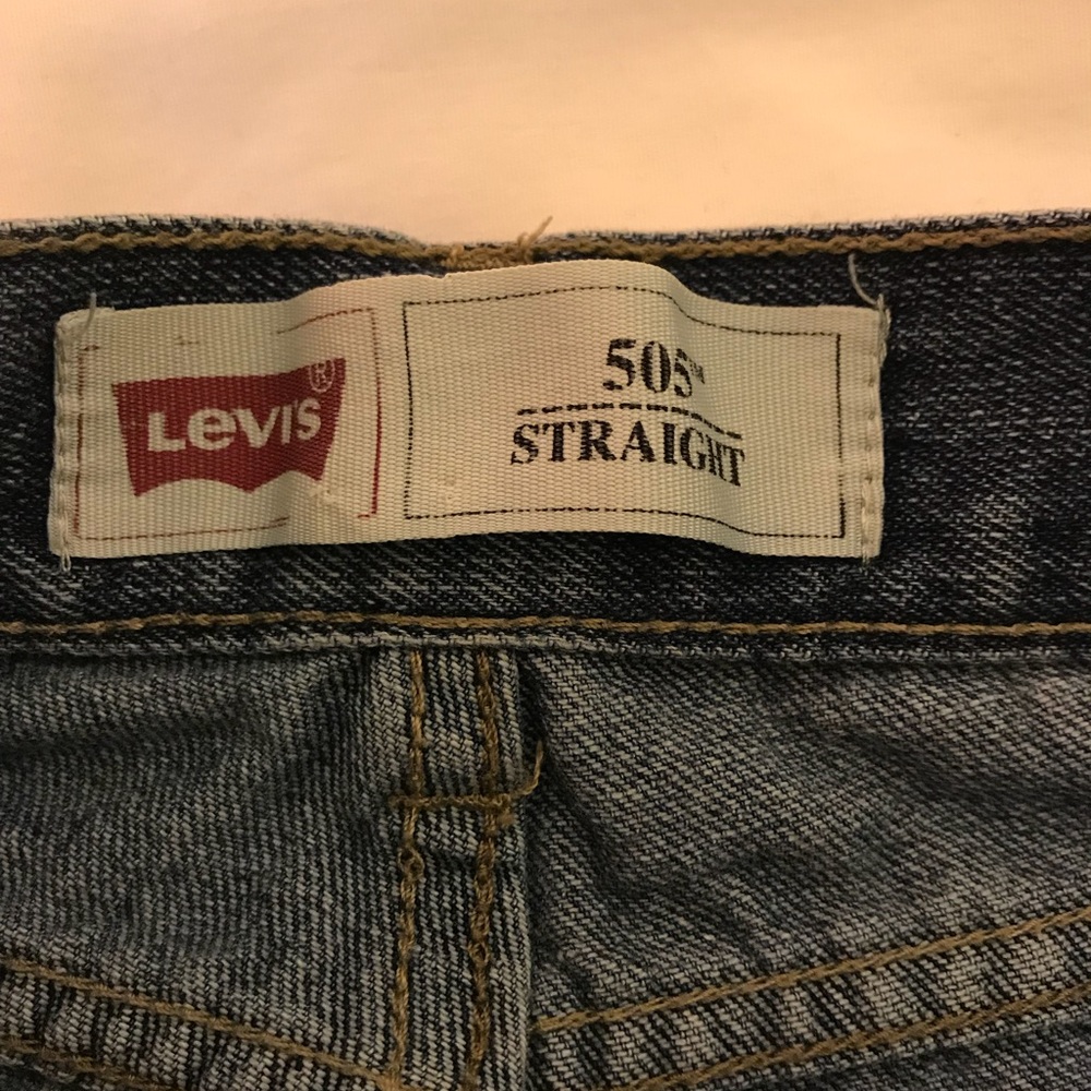 Levi’s - Picture 3 of 3